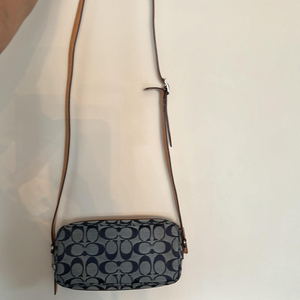 Coach honey wedge size 8 and matching cross-body purse combo - Picture 9 of 12